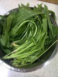 特色美食凉拌菠菜做法图解1)