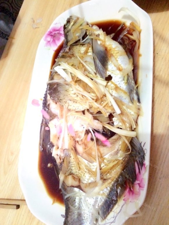 色香味俱全的清蒸武昌鱼