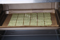 色香味俱全的香葱苏打饼干做法图解10)