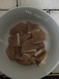 大厨之角瓜炒肉做法图解2)