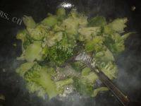 美味可口的素炒西兰花做法图解7)