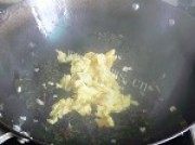 地木耳炒鸡蛋做法图解5)