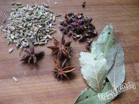 五香煮花生自制做法图解2)