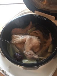 滋补鸡汤做法图解5)
