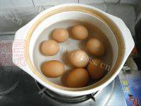 美美厨房之茶叶蛋做法图解2)