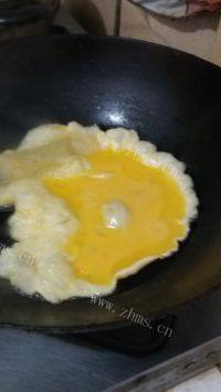 家常菜青椒炒鸡蛋做法图解6)