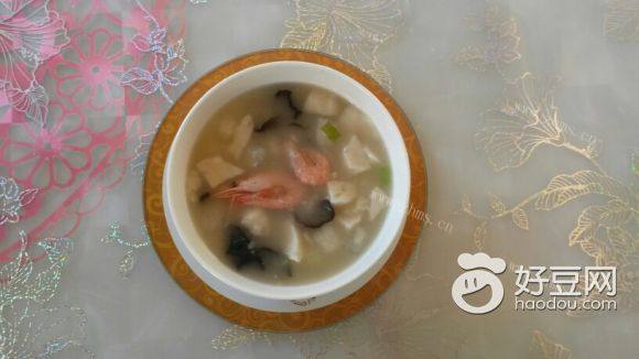 美味的海鲜疙瘩汤