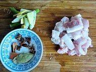 最爱的土豆烧肉做法图解2)