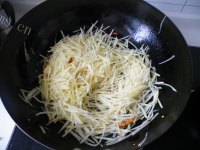 家常菜酸辣土豆丝做法图解7)