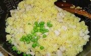 美味的菠萝鸡炒饭做法图解4)