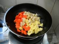 美味的辣白菜杂蔬素锅的做法图解五