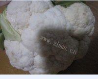 软嫩的素炒菜花做法图解1)