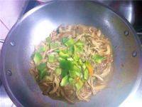 家常菜肉炒平菇