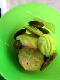 美味的草莓慕斯蛋糕做法图解2)