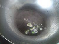 色味俱佳的酸辣绿豆芽做法图解3)
