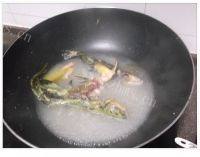金针菇鱼汤的做法图解七