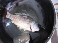 DIY鲫鱼豆腐汤做法图解4)