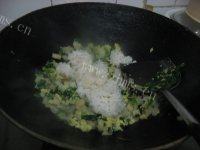 蔬菜蛋炒饭做法图解8)