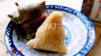 美味的酱香大肉粽做法图解7)