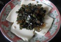 十分诱人的松花蛋拌豆腐做法图解6)