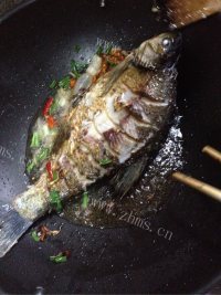家常菜红烧鳊鱼做法图解7)