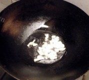 素炒包菜做法图解2)