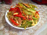 美味的豆角肉焖面