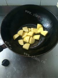 好吃的豆角炖土豆做法图解4)