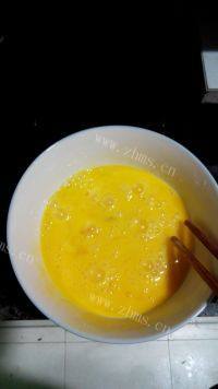 家常菜葱花炒鸡蛋做法图解2)