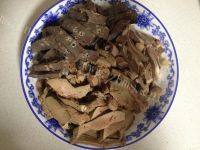 家常菜爆炒羊杂做法图解2)