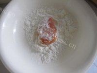 妈妈教我做菠萝咕噜肉做法图解4)
