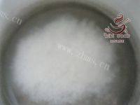 营养的皮蛋瘦肉粥做法图解2)