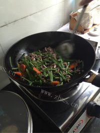 家常牛肉炒韭菜做法图解3)