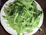 家庭版芹菜炒肉丝做法图解1)