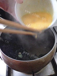 美味的紫菜鸡蛋汤做法图解8)