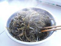 家常菜麻辣海带丝做法图解7)