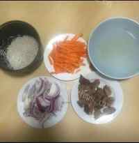 特色美食羊肉抓饭做法图解1)