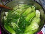 色味俱全的白灼上海青做法图解3)