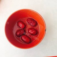 美味的红糖枣香发糕做法图解2)