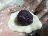 美味的紫薯冰皮月饼做法图解6)