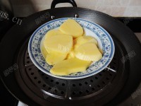 笑脸土豆饼做法图解3)