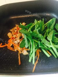 独特的炒河粉做法图解6)