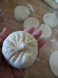美味的酱肉包子做法图解7)