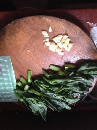 简易的蒜香芥兰做法图解1)