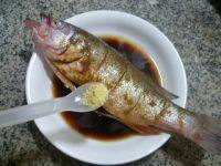 「DIY美食」清蒸鲈鱼做法图解7)