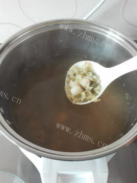 美味绿豆百合莲子汤做法图解4)