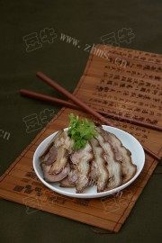 酱肘子做法图解5)