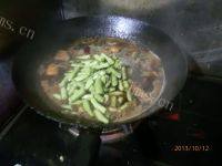 美味的土豆豆角炖鸡肉做法图解12)