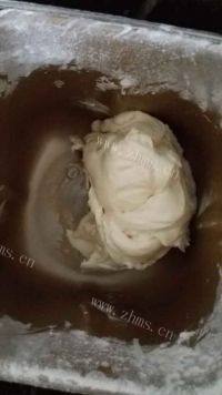 美味彩色老面馒头做法图解2)