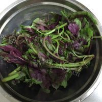 美味的红苋菜面条做法图解1)